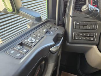 Scania S770 V8 / 6x4 / RETARDER / FULL AIR /